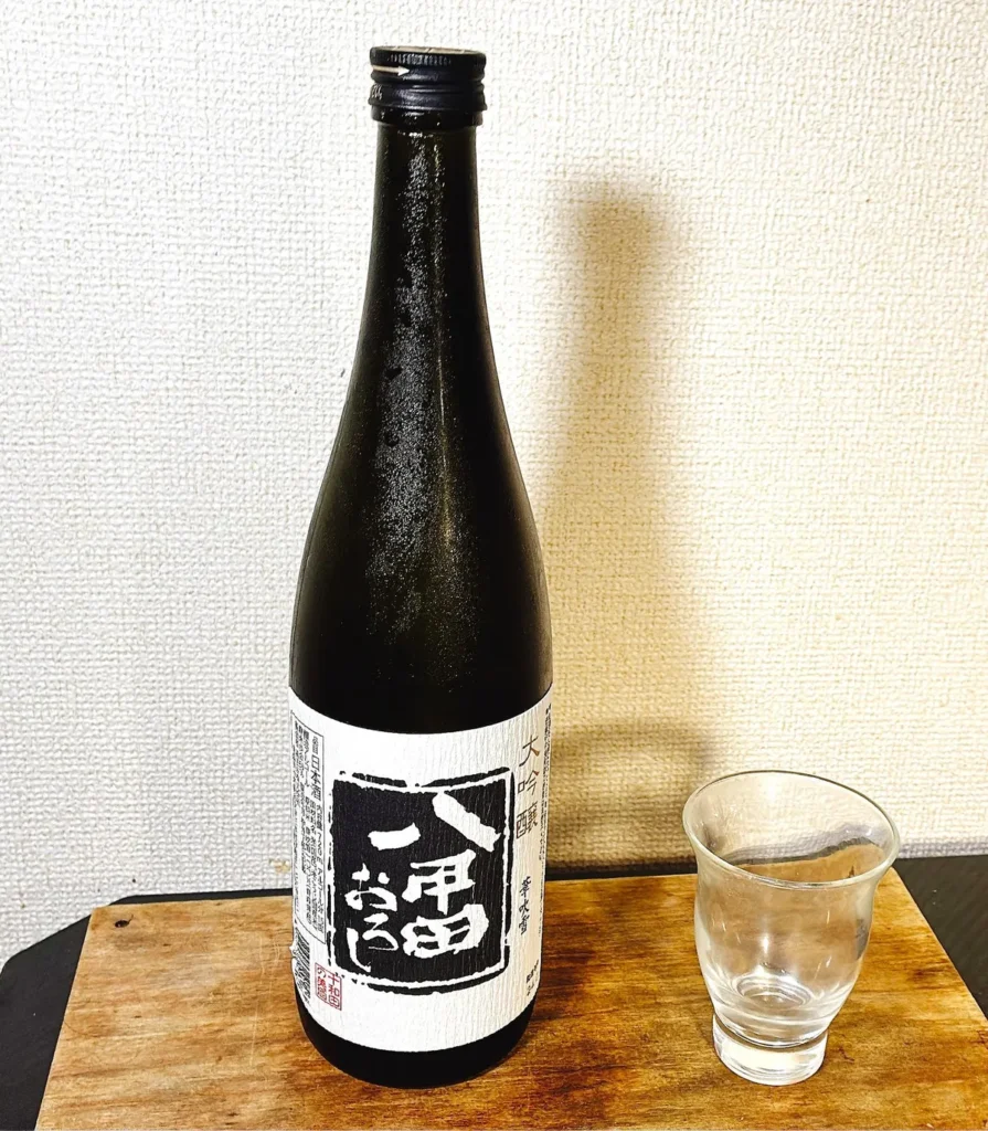 豊かな余韻が心地よい。お刺身と合わせたい青森の「八甲田おろし 大吟醸 華吹雪」