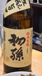 伝統の「生もと」が醸すまろやかな旨み。山形の銘酒「初孫 伝承生もと 本醸造」でゆったりとした晩酌を