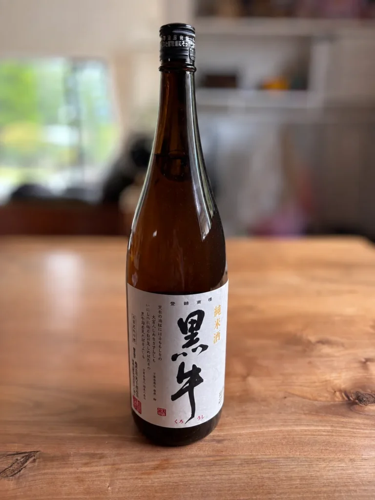 豊かな旨みとサッパリとした後味。和歌山・名手酒造店で醸される「純米酒 黒牛」