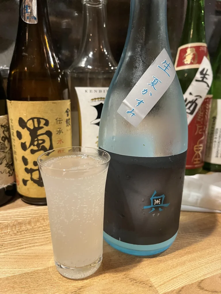 夏を涼やかに彩る。山﨑合資会社「夢山水五割五分 奥 夏かすみ」の透明感