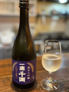 秋田の恵みを一滴に込めて。深みとキレが同居する「一滴千両 純米大吟醸」